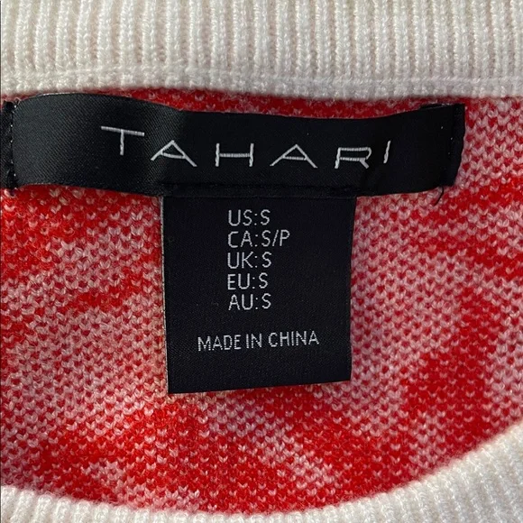 Tahari - Red and White Print Sweater size S - Picture 3 of 4